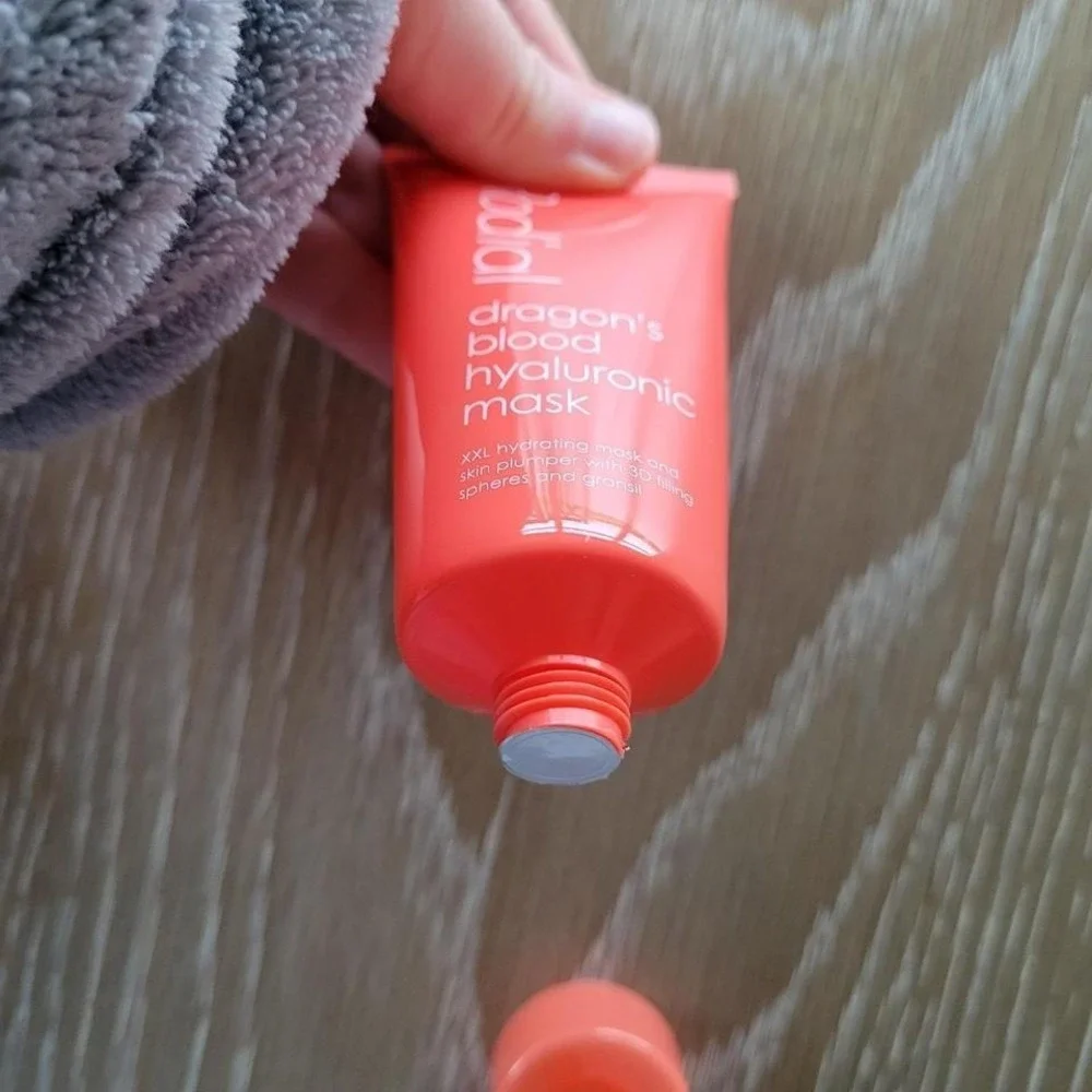 Radical Dragons‎ Blood Hyaluronic Mask Hydrate & tone
